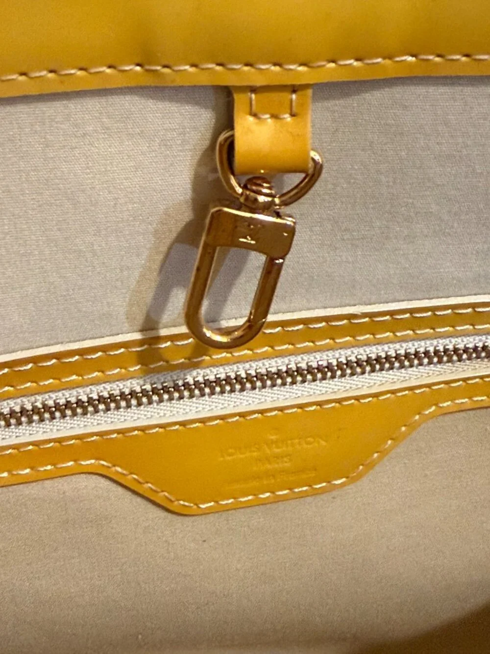 ☀️ Louis Vuitton Monogram Vernis Avalon MM Tote Bag - Yellow